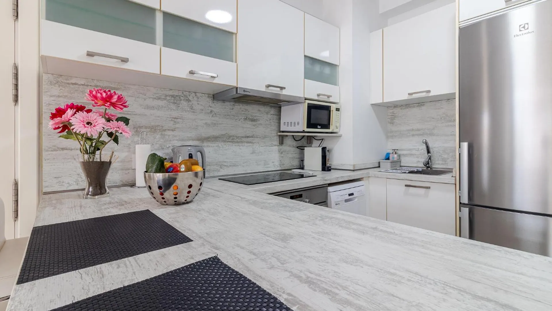 Elsa Apartment 텔데